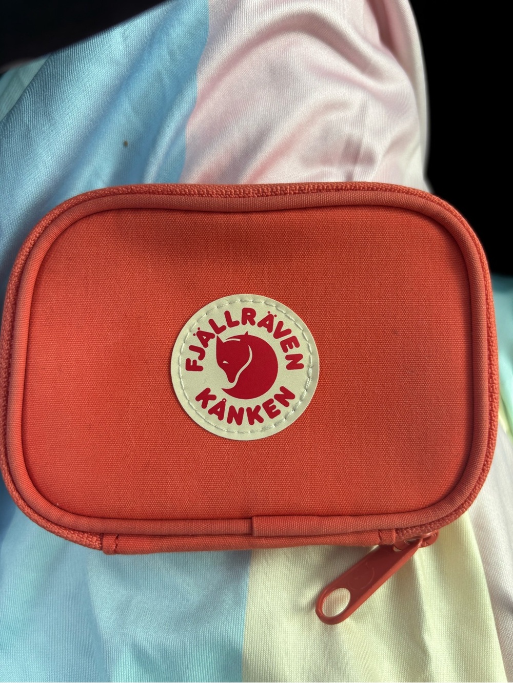 Fjällräven Kånken Small Pouch in Coral Red